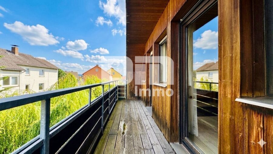 Großzügiges Einfamilienhaus in begehrter Lage mit Balkonen und Traumgarten + Terrasse - OG / DG Balkon 4